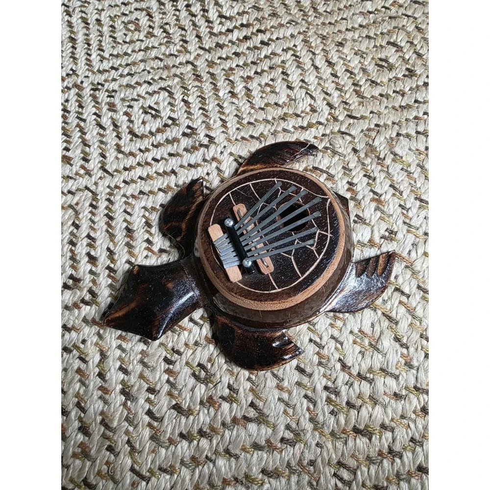 TURTLE-ShapedThumb Piano/Karimba/Mbira, made from coconut handpainted fair trade